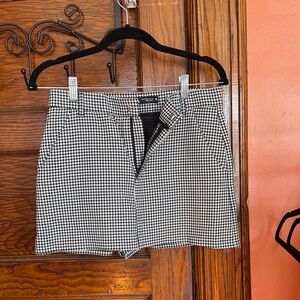 Zara Black & White Houndstooth Mini Skort
